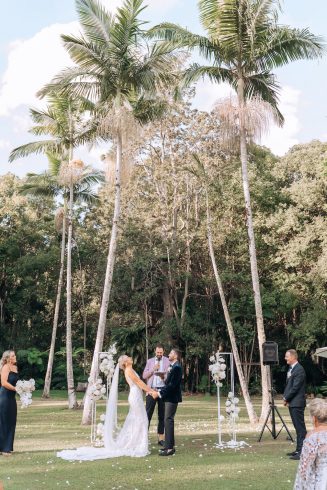Bride + groom ceremony